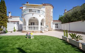 Villa Et Studio Avec Piscine - Wehostyou